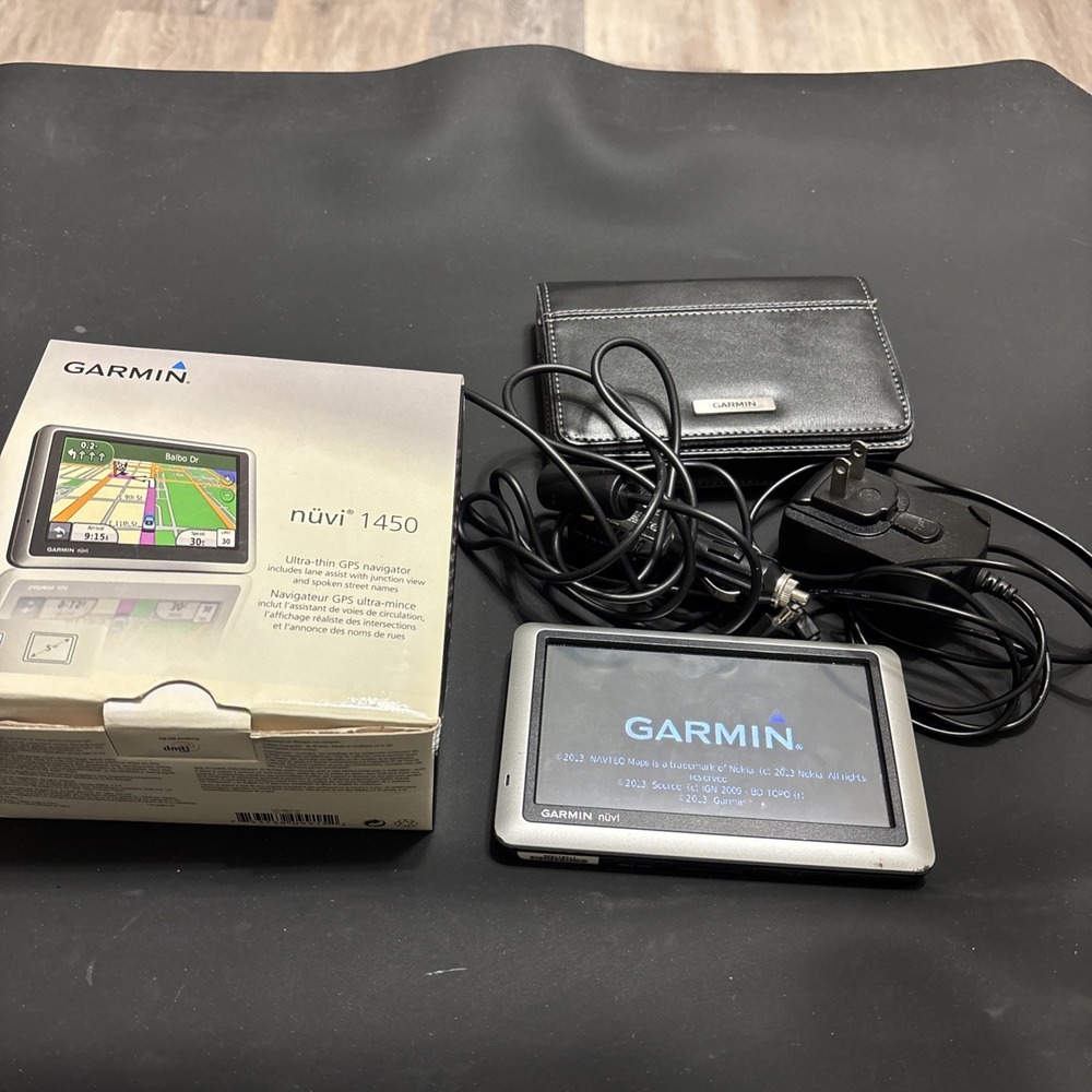 Garmin Nuvi 1450 5" GPS Navigator Tested w/ Box Case AC & Car Chargers Bundle